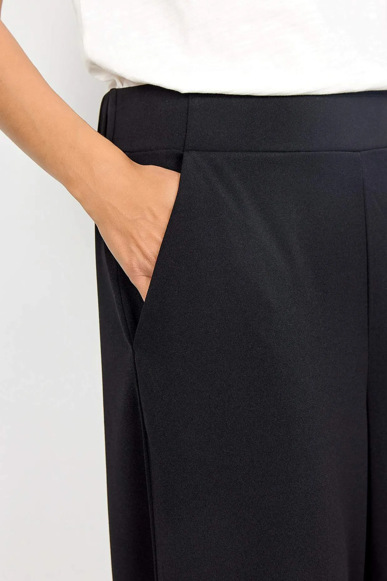 Ankellange jerseybukser med brede ben