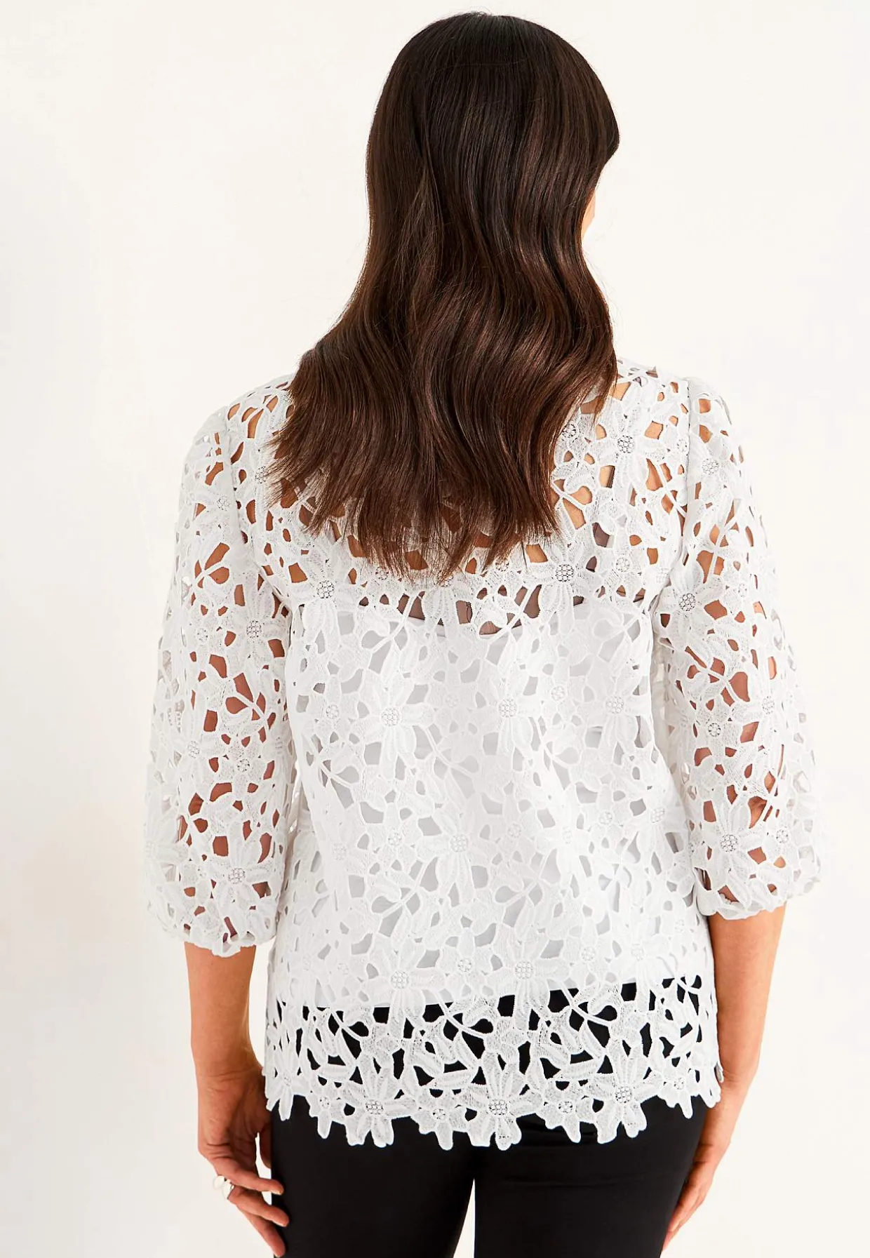 Blondebluse med et blomstermønster | Cellbes