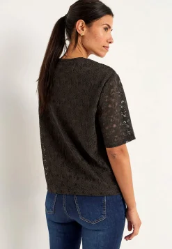 Blondetop med afrundet krave