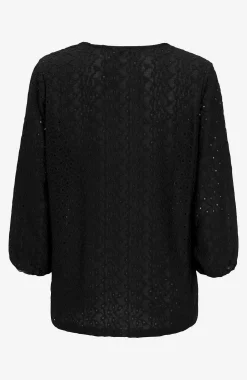 Blondetop med hulmønster