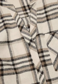 Bluse i flonel med brystlomme | Cellbes