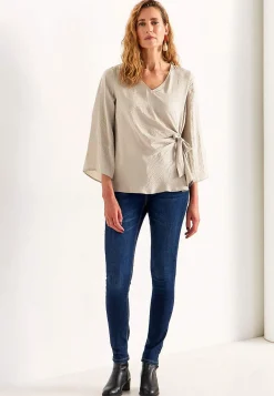 Bluse med bindebånd