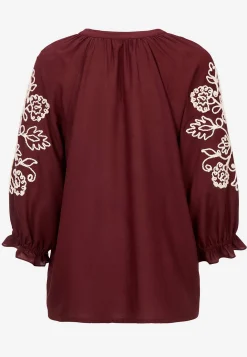 Bluse med broderi