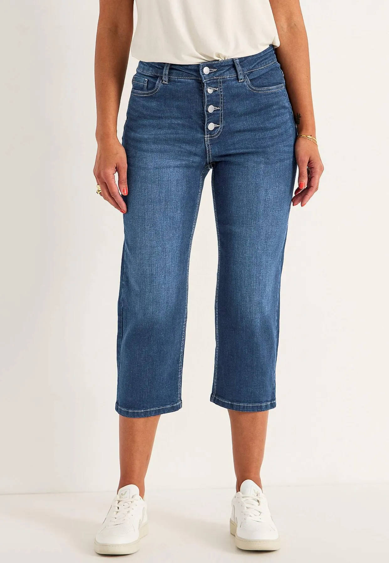 Crop jeans med knaplukning