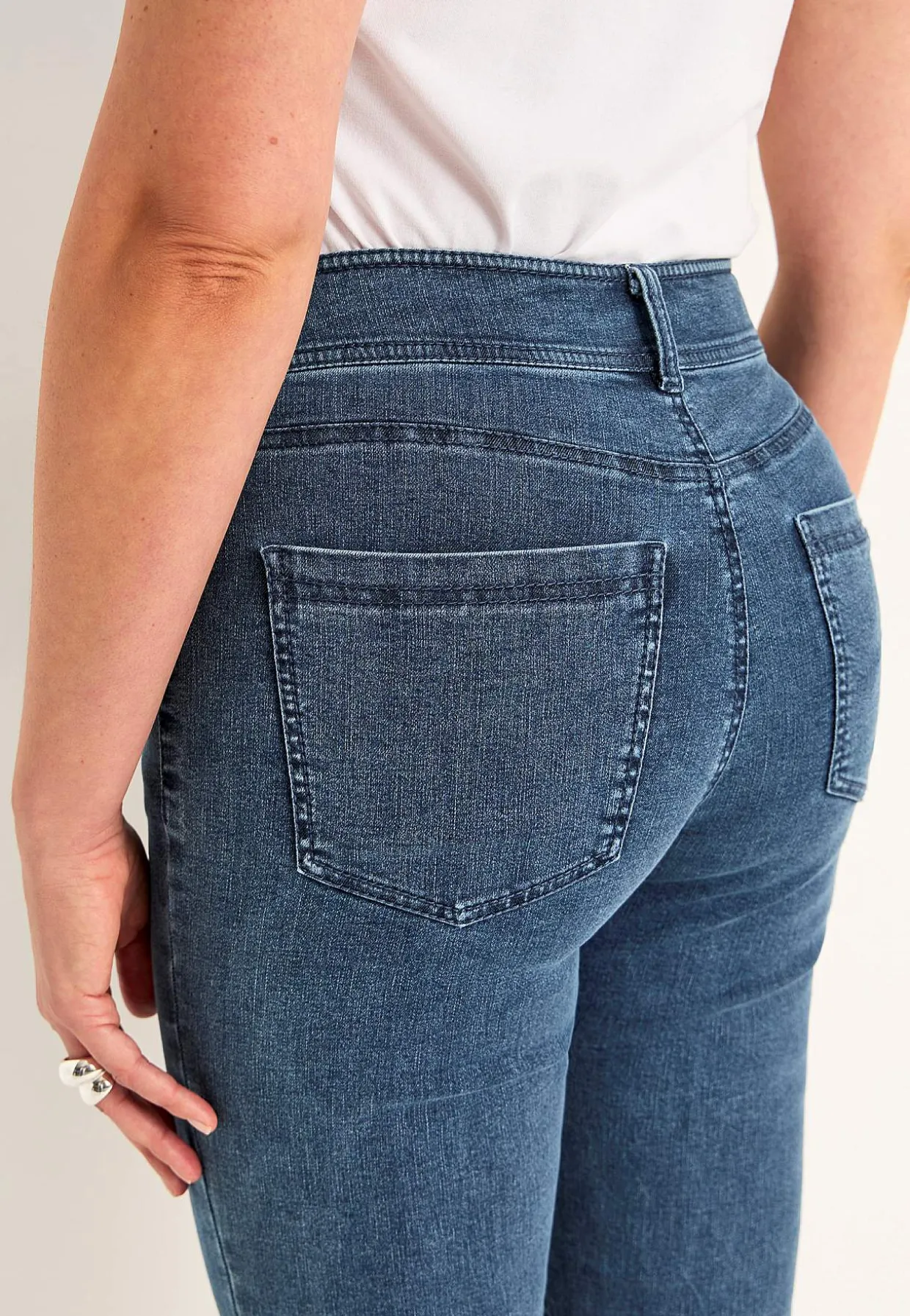 Crop jeans med superstræk Sara