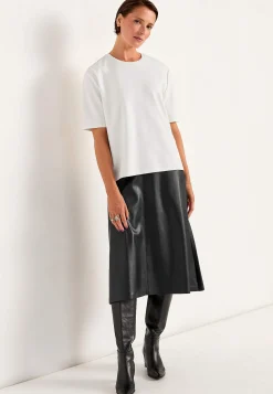 Elastisk nederdel i læderimitation