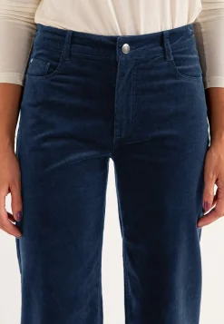 Elastiske fløjlsbukser med brede ben