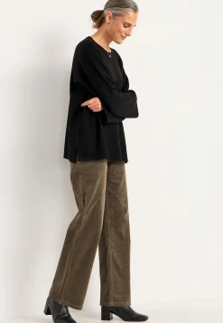 Elastiske fløjlsbukser med brede ben