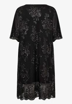 Festkjole med blonde og perlebroderi