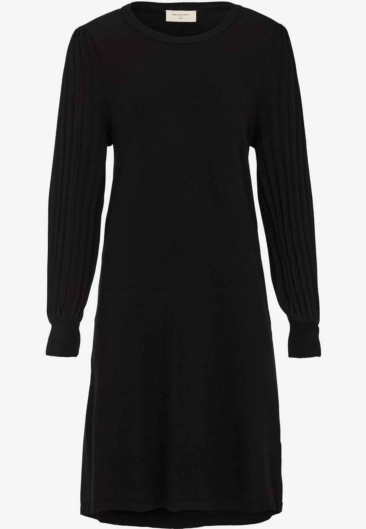 Fintstrikket kjole med plisserede ærmer