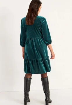 Fløjlskjole med volanter | Cellbes