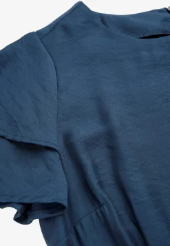 Flæsekjole med sommerfugleærmer