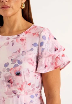 Flæsekjole med sommerfugleærmer