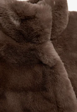 Frakke med blød pelsimitation