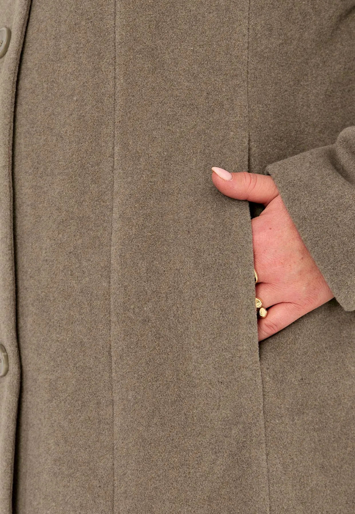 Frakke med opretstående krave