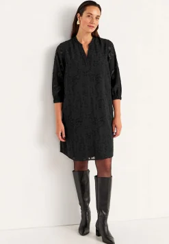 Jacquardvævet, næsten gennemsigtig kjole