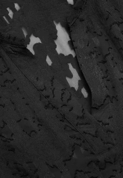 Jacquardvævet, næsten gennemsigtig bluse