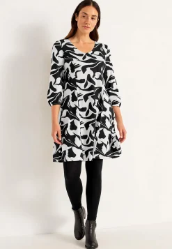 Jerseykjole med prinsessesnit