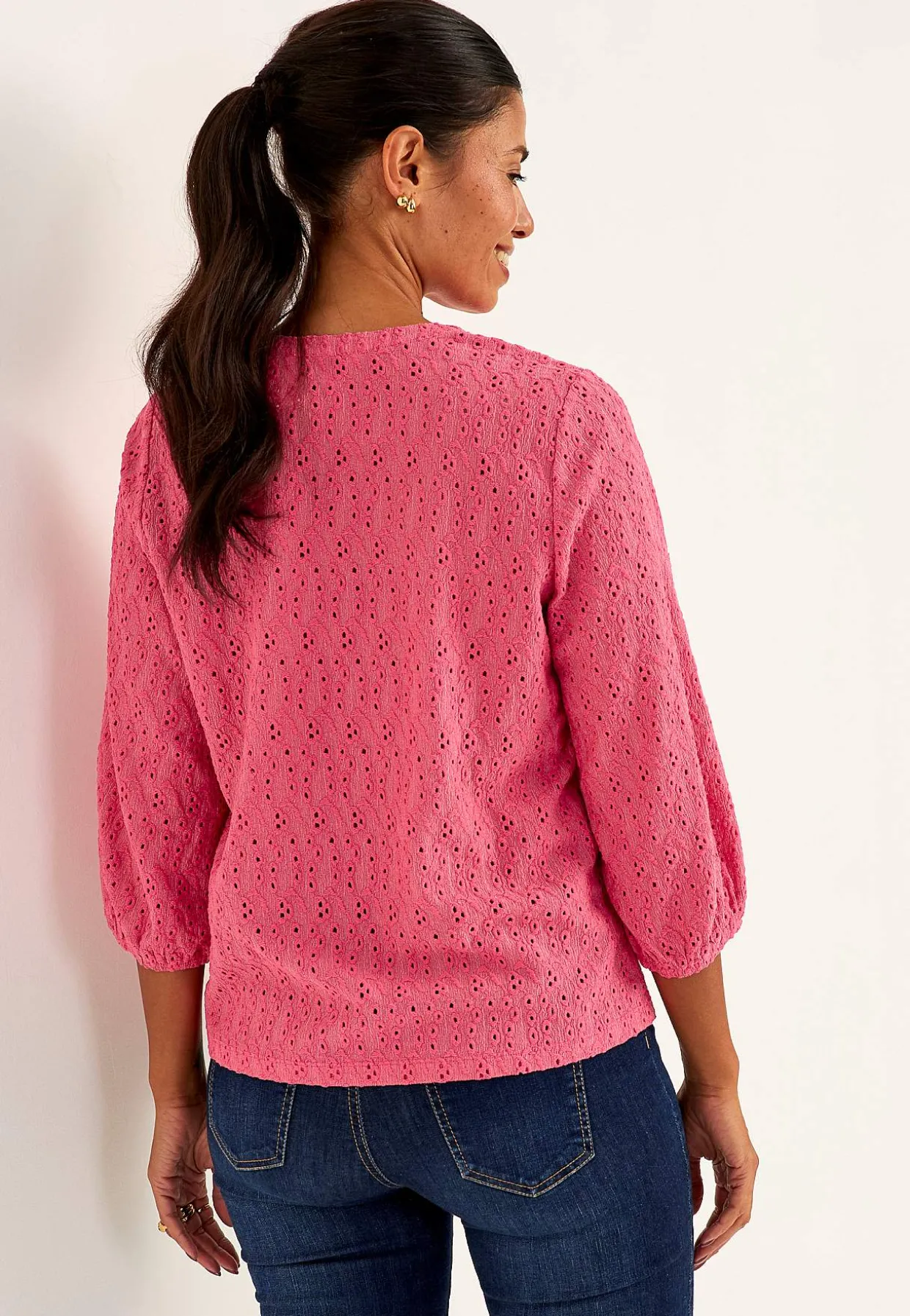 Jerseytop med broderet hulmønster