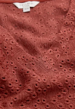 Jerseytop med hulbroderi