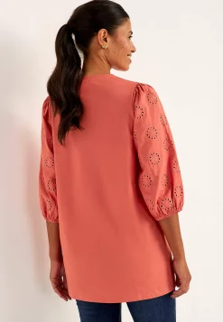 Jerseytunika med broderede ærmer