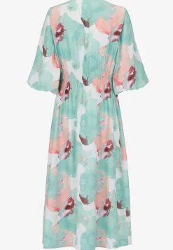 Kjole med foret pufærmer