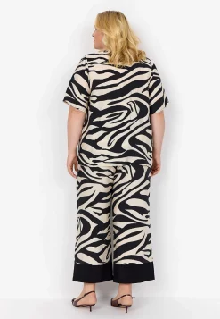 Kjole med zebramønster