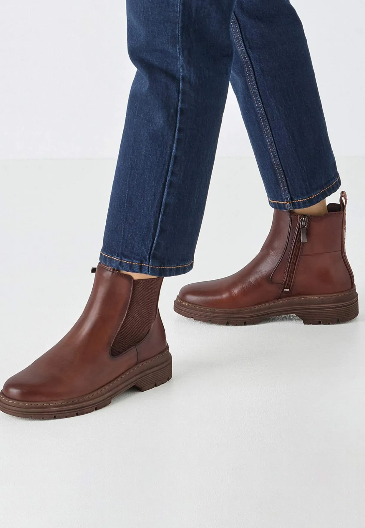 Klassisk skindstøvle med lynlås