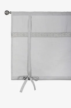 Liftgardin med blonde Monica