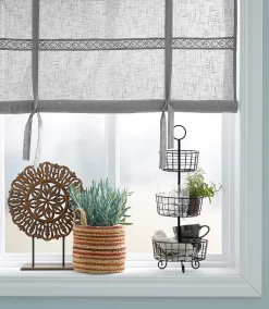 Liftgardin med blonde Monica