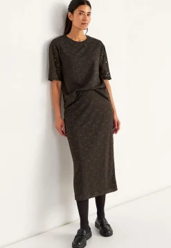 Midi nederdel i blonde