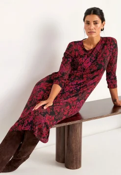 Midikjole med et blomstermønster