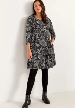 Mønstret jerseykjole med lommer