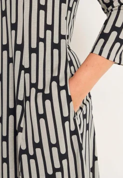 Mønstret jerseykjole med lommer