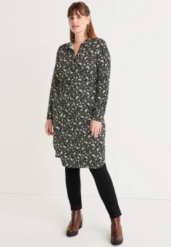 Mønstret skjortekjole