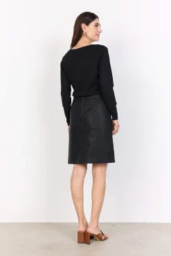 Nederdel med lommer og læderimitation