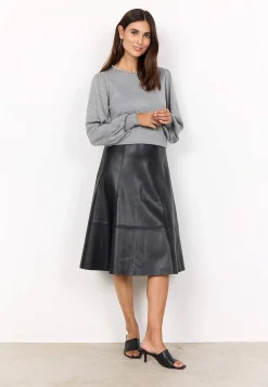 Nederdel med svaj i PU