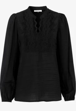 Næsten gennemsigtig bluse med broderi | Cellbes