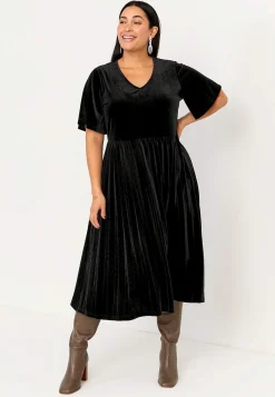 Plisseret fløjlskjole