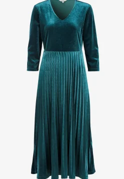 Plisseret fløjlskjole med trekvartærme