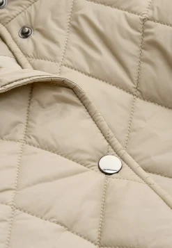 Quiltet jakke med trykknapper | Cellbes