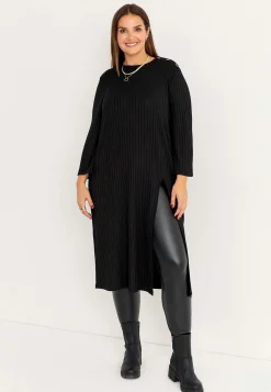 Ribstrikket tunikakjole