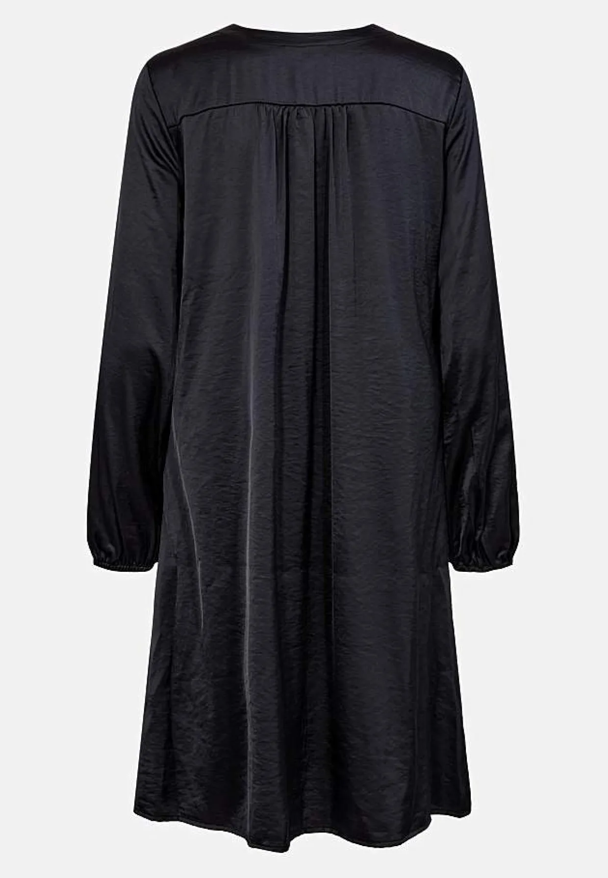 Satinkjole med knudedetalje