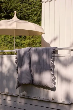 Sengesæt i satin med volanter Økologisk bomuld