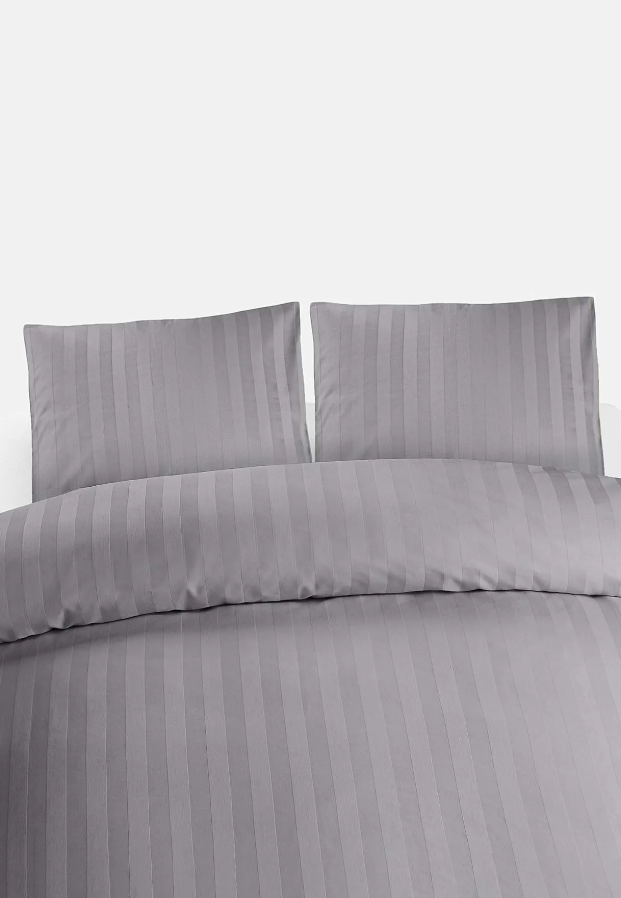 Sengesæt i satin 220x210 cm