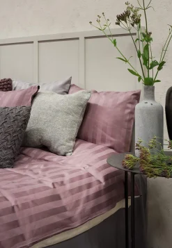 Sengesæt i satin 220x210 cm | Cellbes