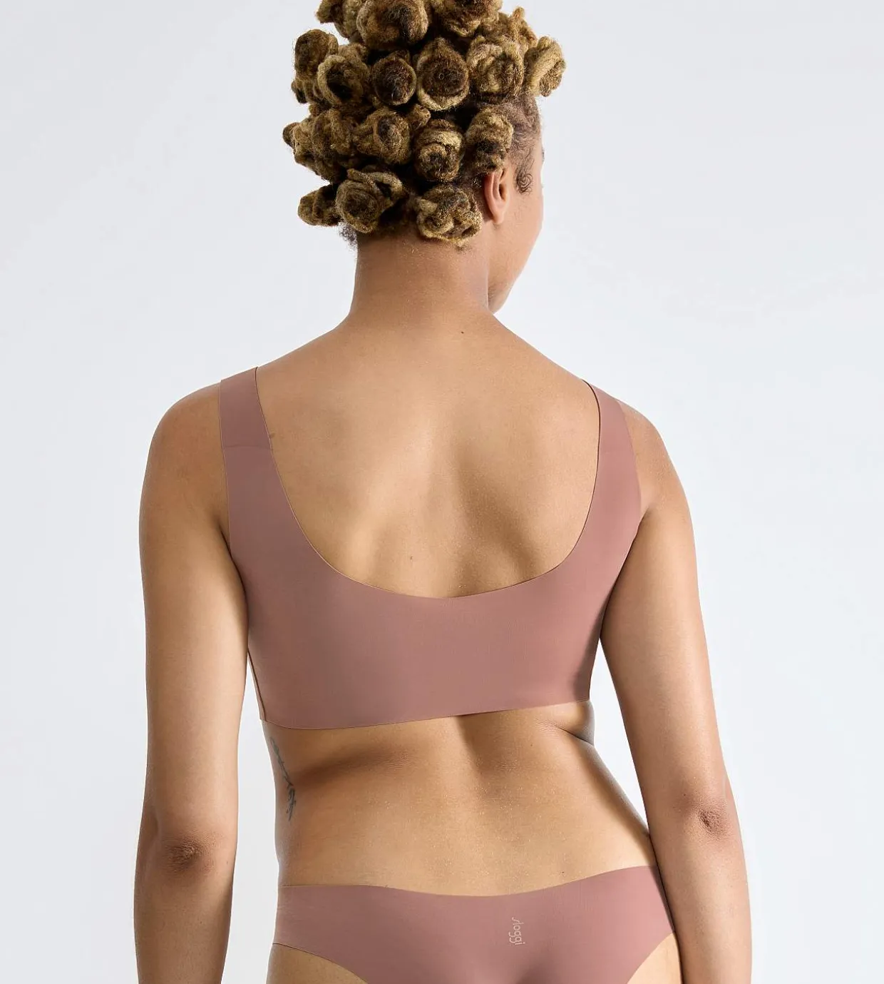 Sømløs BH-top i superblød mikrofiber Zero Feel 2.0