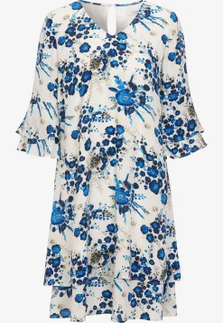 Sommeragtig festkjole med volanter