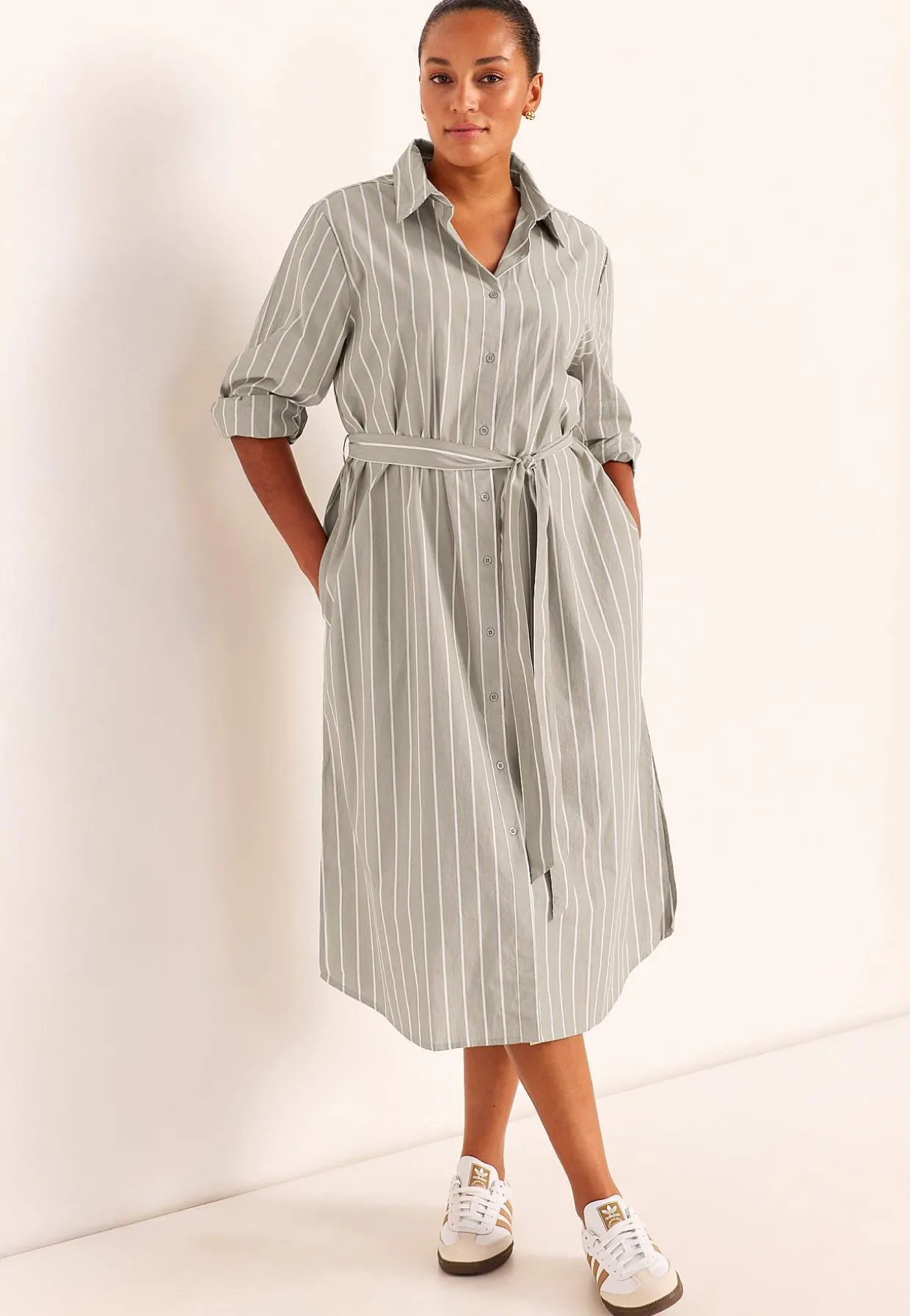 Stribet kjole med lommer