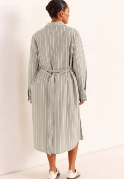 Stribet kjole med lommer